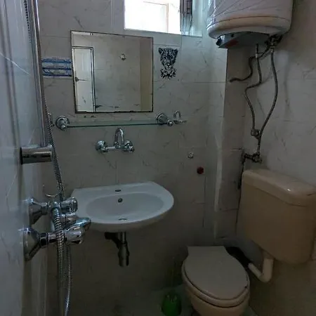 Хотел Prima Vera 2*